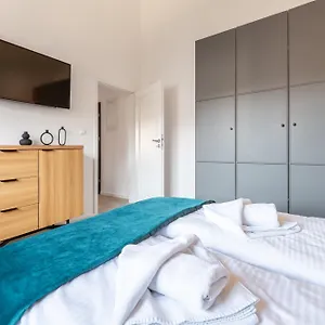 Karpatia, Sun & Snow Apartment